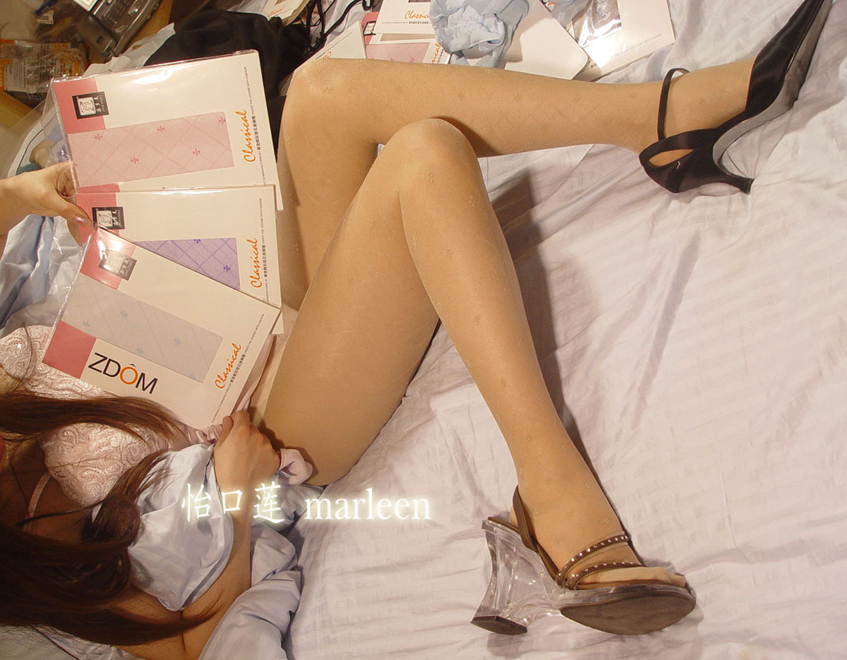 淡淡猫香全部丝袜套图大合集 1